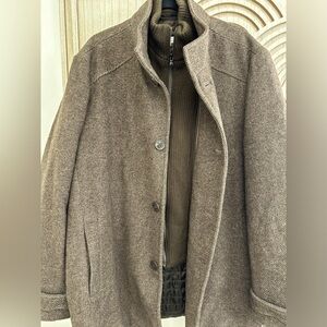 Tags on- Men’s Kenneth Cole New York coat-